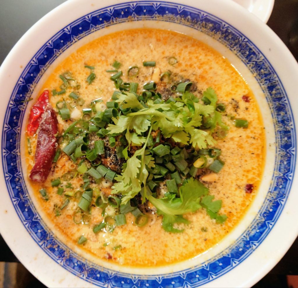 桜新町　紅蜥蜴　担々麺