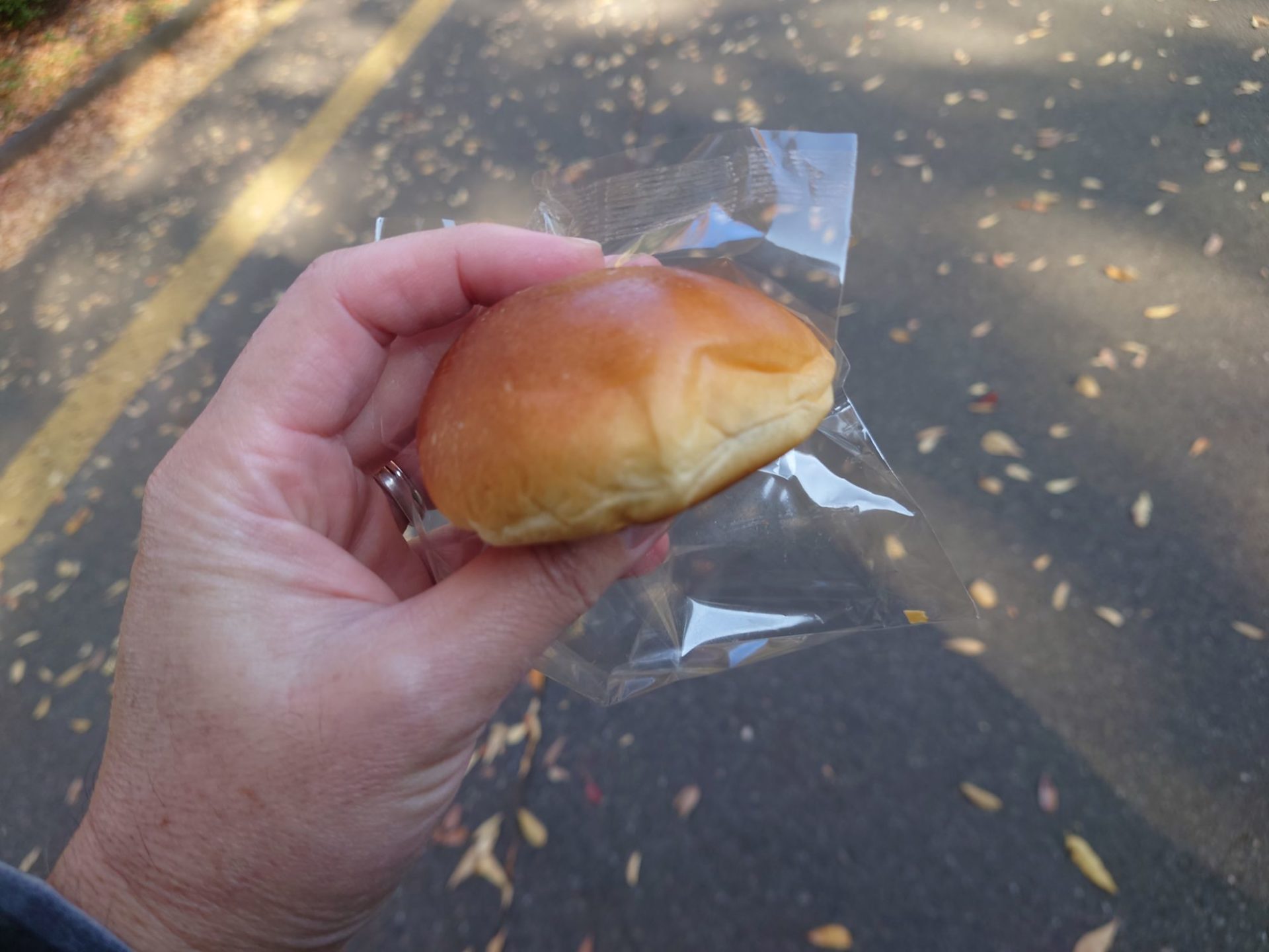 生クリームアンパン