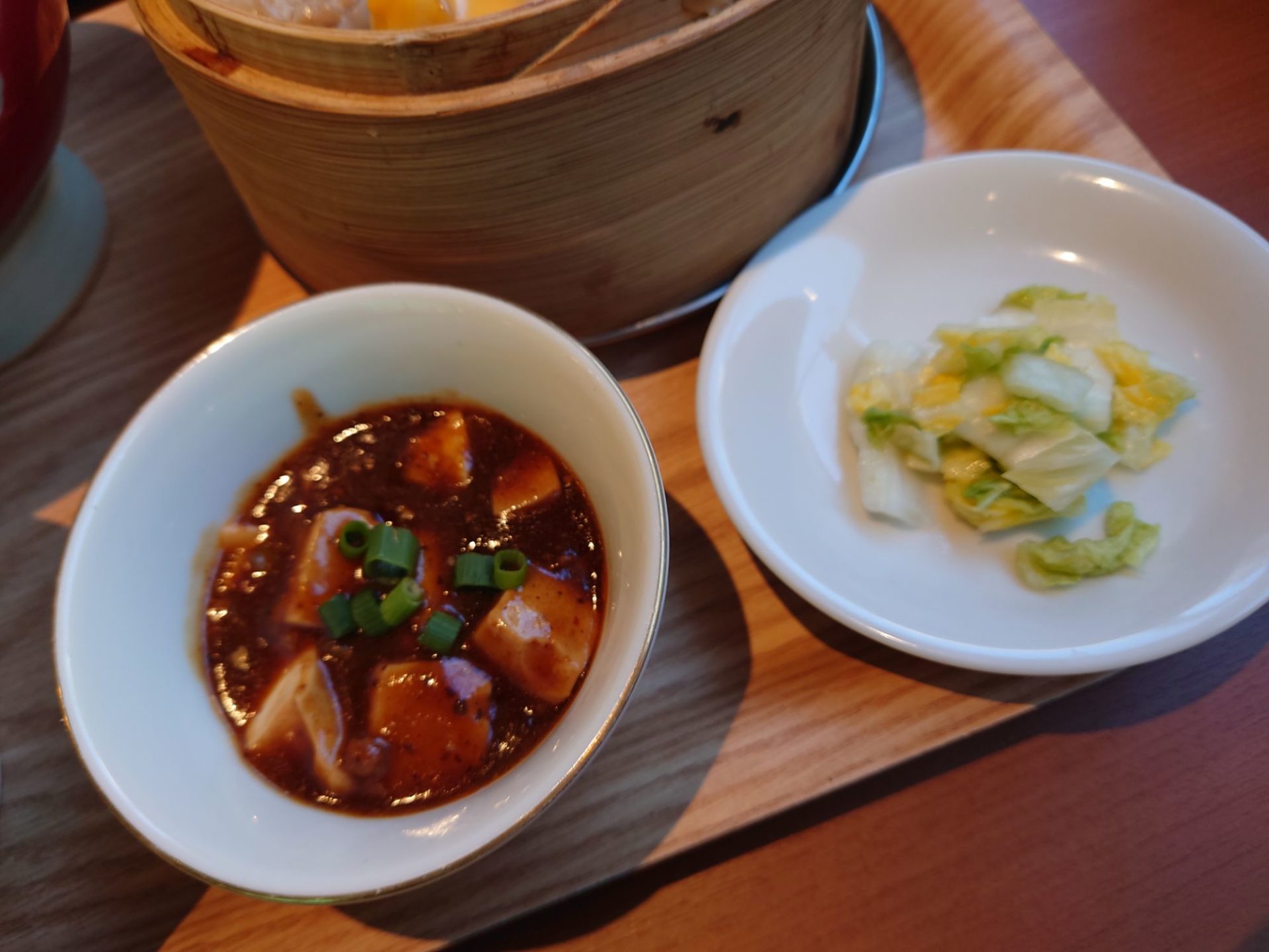 俺流焼売楼飯店 自由が丘飯店のランチ小鉢 ミニ麻婆豆腐付き
