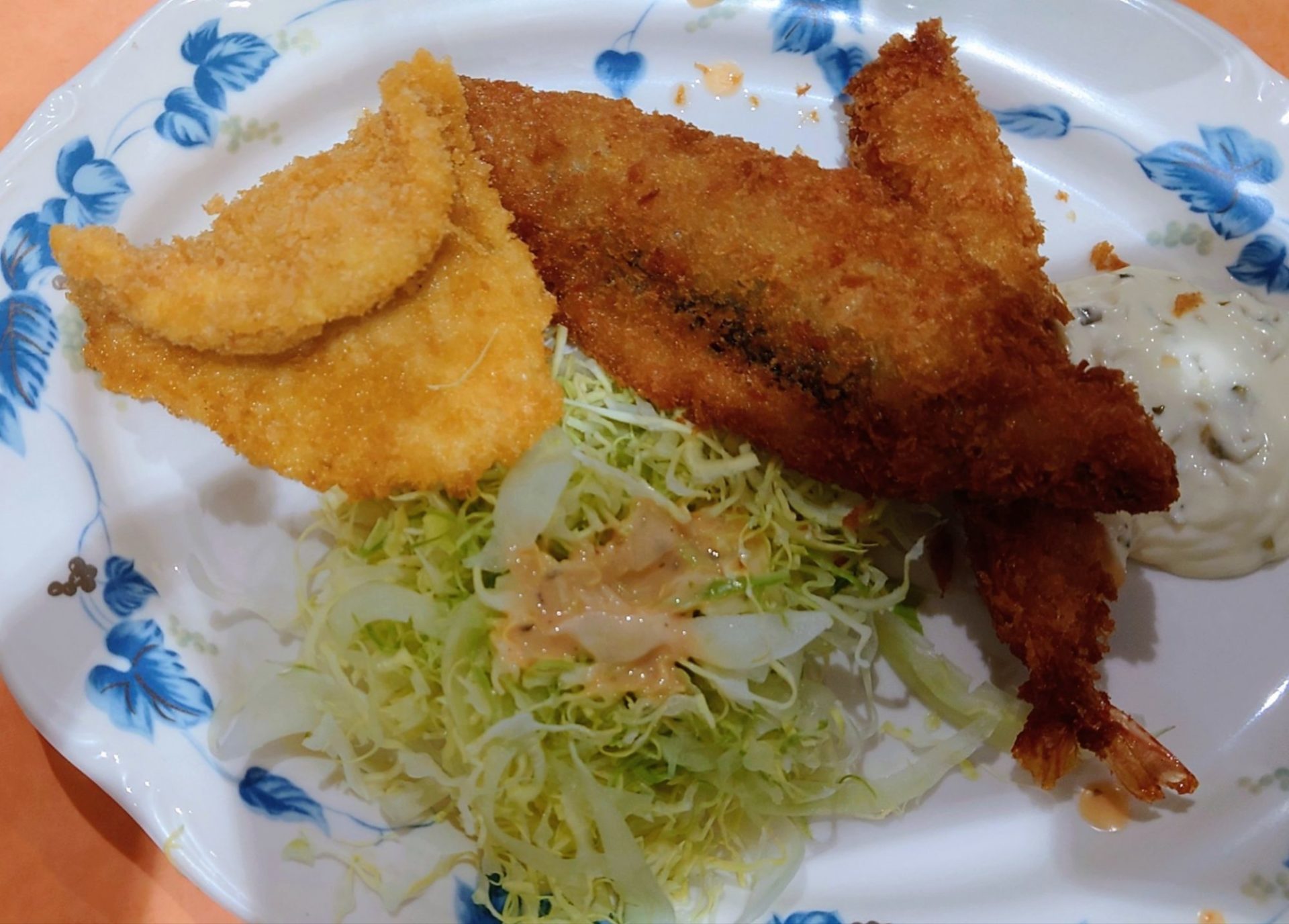 ミックスフライ定食